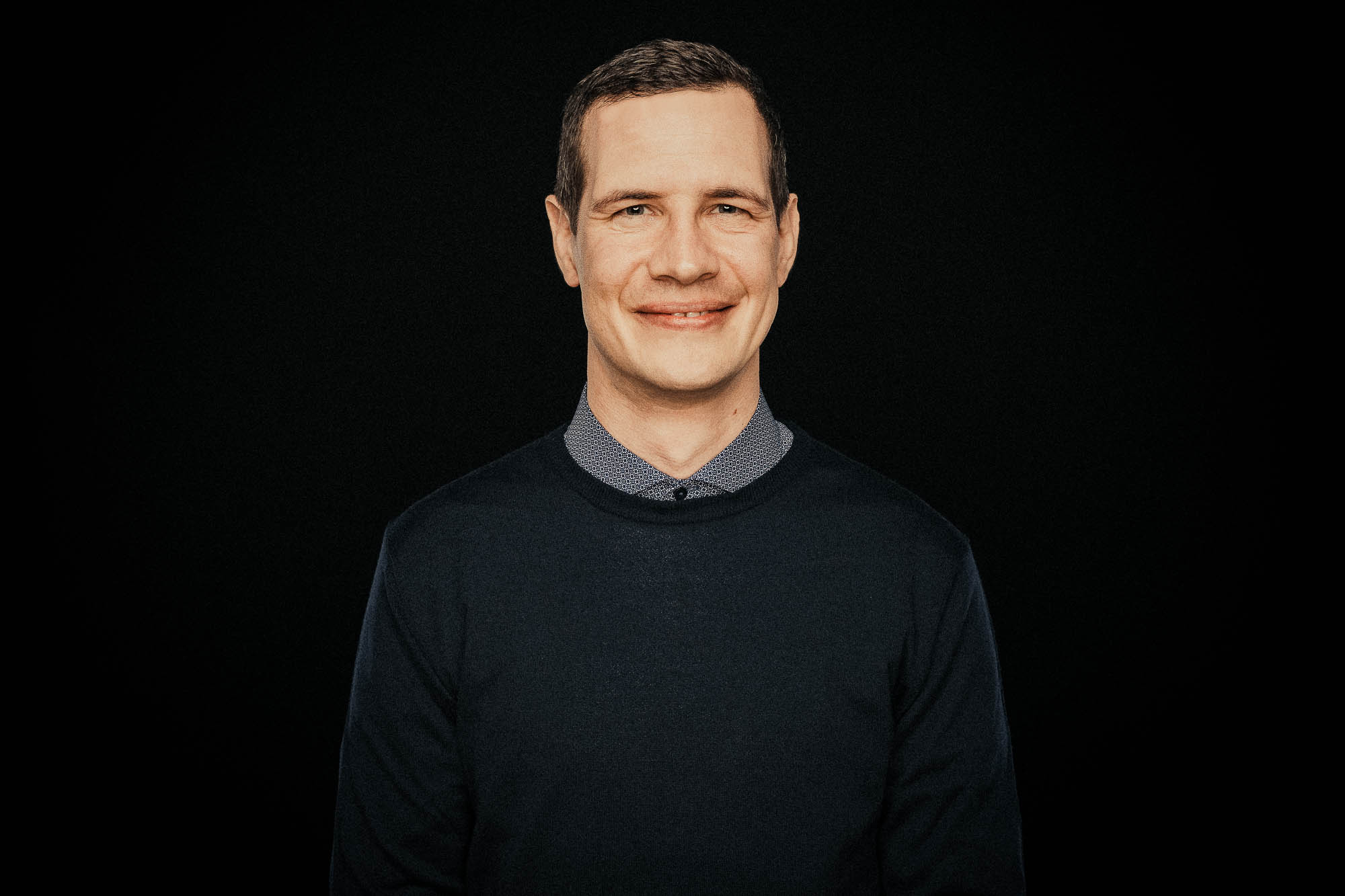 Export x3 Headshoots Adrian05423 Bearbeitet 3 Capture 2